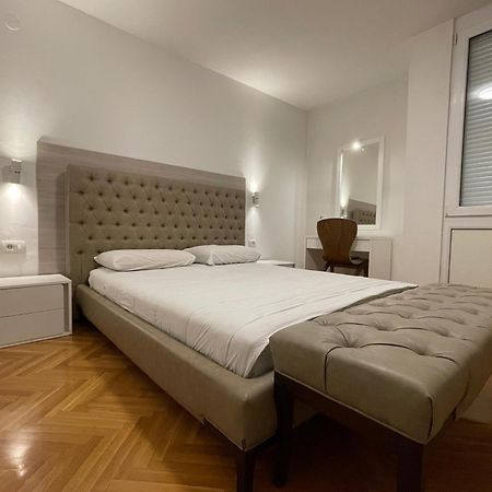 Ruby Luxury Central Apartment スコピエ エクステリア 写真