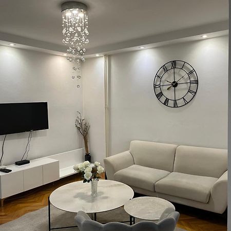 Ruby Luxury Central Apartment スコピエ エクステリア 写真